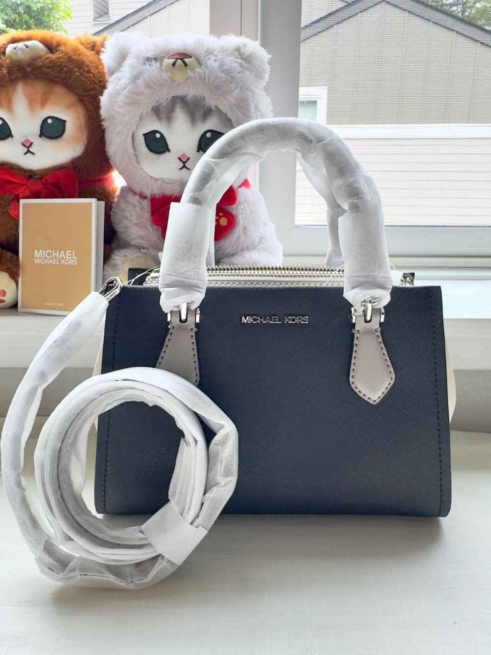NWT 👜 Michael Kors Marilyn Small Color-Block Saffiano Leather Messenger Bag
